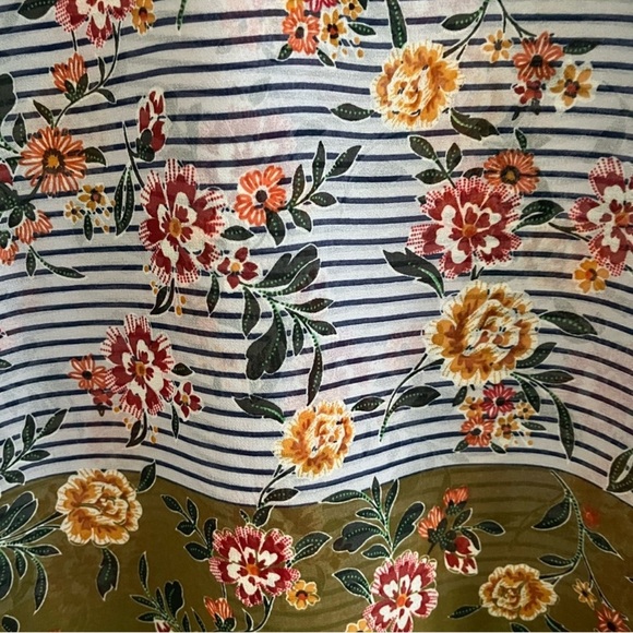 CAbi Penelope Tank Top - Floral and Stripe Mix. EUC size L. Retails $89 - Picture 4 of 12